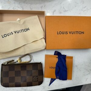 Louis Vuitton key pouch in damier ebene